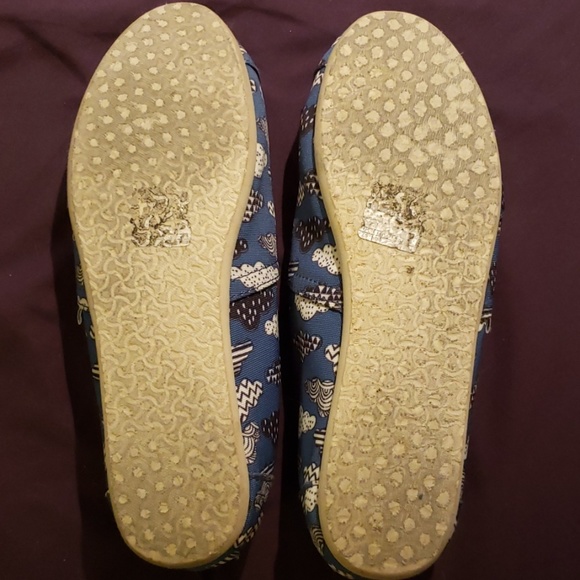 TOMS Classic Canvas with Clouds - Picture 5 of 5